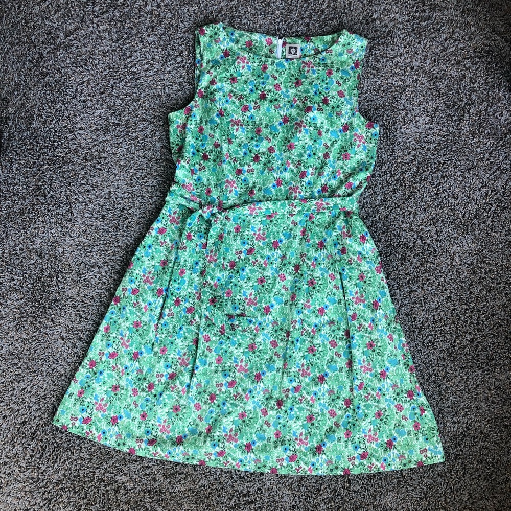STUNNING ANNE KLEIN GREEN FLORAL DRESS!